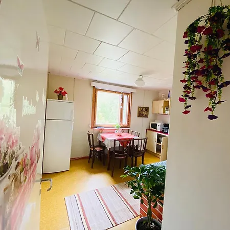 Alloggio in famiglia Toivola , *